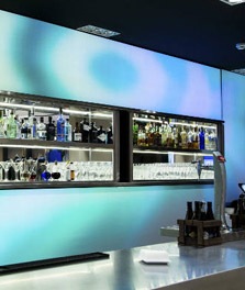 Luminous textile brings hotel bar to life - Philips hotel lighting